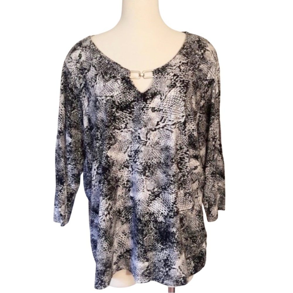 Dana Buchmanā Monochrome Snake Print Blouse